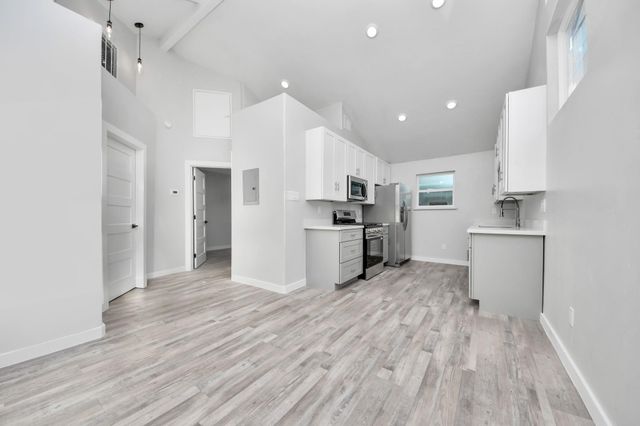 6201 Batterson Street, Houston, TX 77026