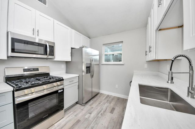 6201 Batterson Street, Houston, TX 77026