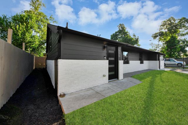 6201 Batterson Street, Houston, TX 77026