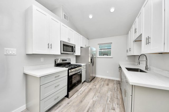 6201 Batterson Street, Houston, TX 77026