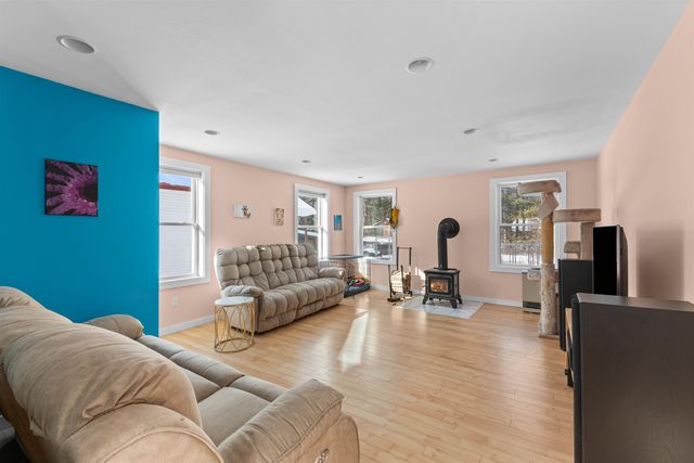 58 Sidetrack Road, Conway, NH 03860