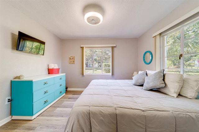 10802 MOHAWK ROAD, St Petersburg, FL 33708