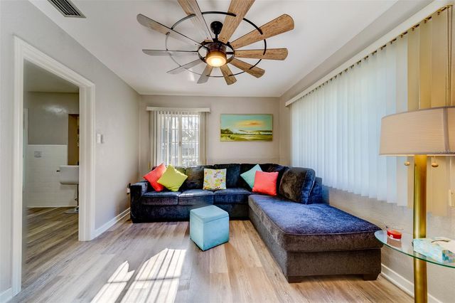 10802 MOHAWK ROAD, St Petersburg, FL 33708