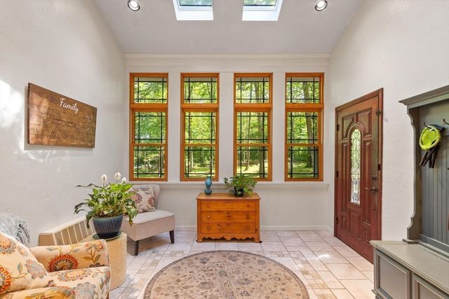 112 Elm St, Auburn, MA 01501