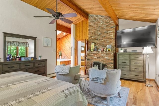 112 Elm St, Auburn, MA 01501