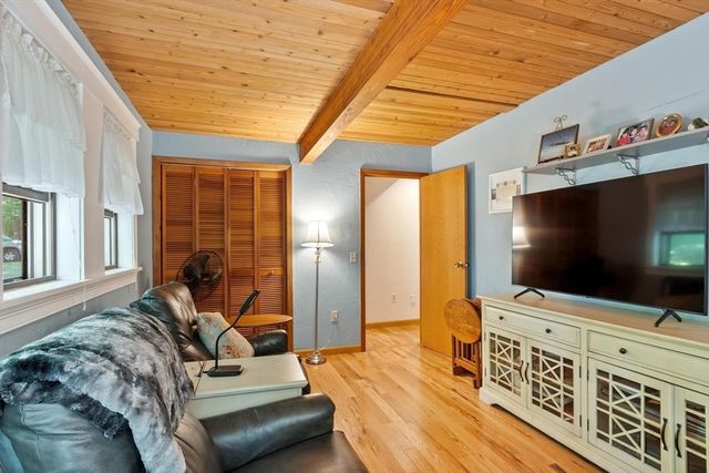 112 Elm St, Auburn, MA 01501