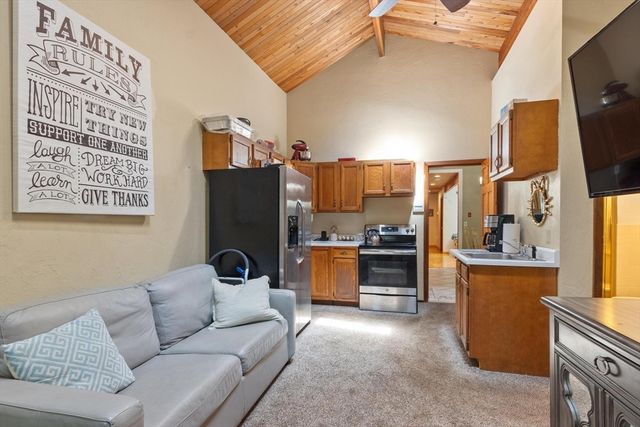112 Elm St, Auburn, MA 01501