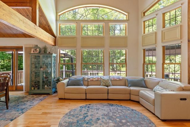 112 Elm St, Auburn, MA 01501