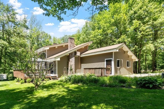112 Elm St, Auburn, MA 01501