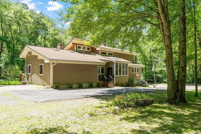 112 Elm St, Auburn, MA 01501