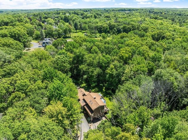 112 Elm St, Auburn, MA 01501