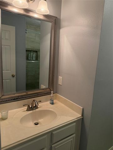 2723 Woodcreek Meadows Lane, Houston, TX 77073