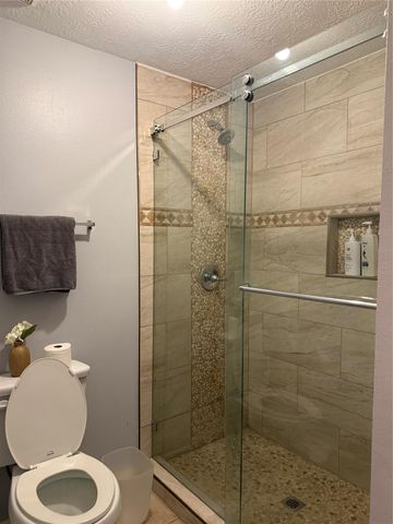 2723 Woodcreek Meadows Lane, Houston, TX 77073