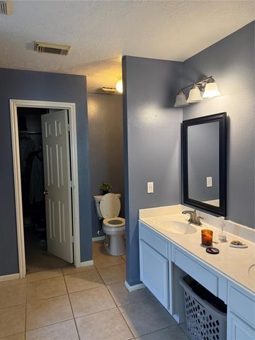 2723 Woodcreek Meadows Lane, Houston, TX 77073