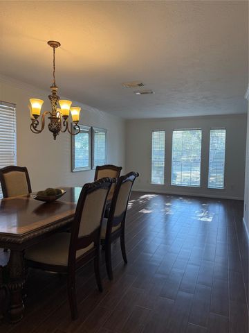 2723 Woodcreek Meadows Lane, Houston, TX 77073