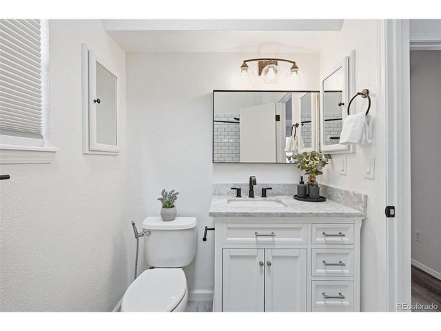 1899 Newland Ct, Lakewood, CO 80214