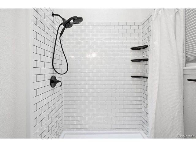 1899 Newland Ct, Lakewood, CO 80214