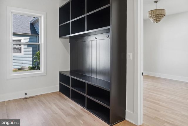 1912 ANDERSON RD, Falls Church, VA 22043