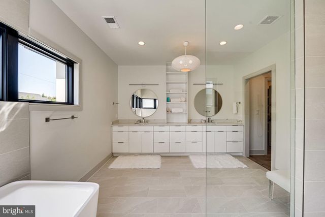 6634 BRAWNER ST, Mclean, VA 22101