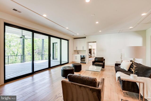 6634 BRAWNER ST, Mclean, VA 22101