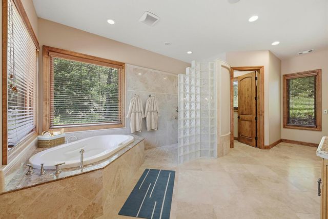 9965 Spyglass Cir, Auburn, CA 95602