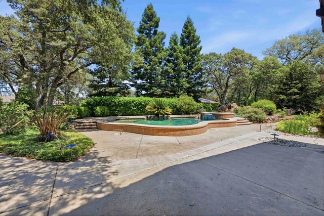 9965 Spyglass Cir, Auburn, CA 95602
