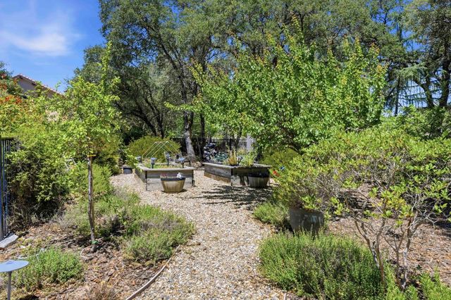 9965 Spyglass Cir, Auburn, CA 95602