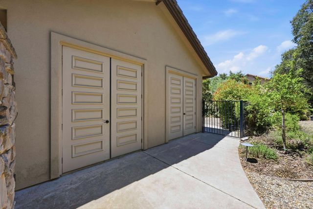 9965 Spyglass Cir, Auburn, CA 95602