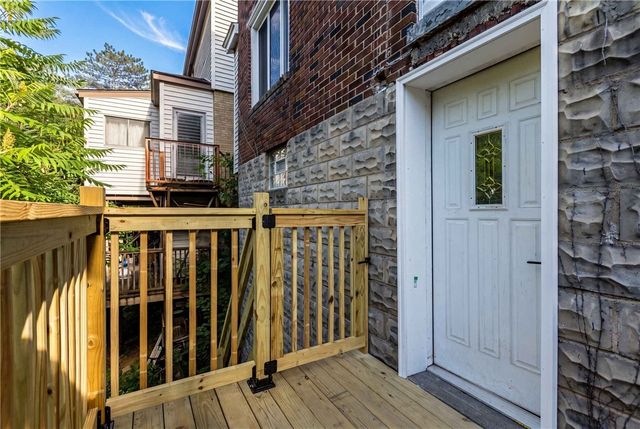 240 Ridgewood Ave, West View, PA 15229