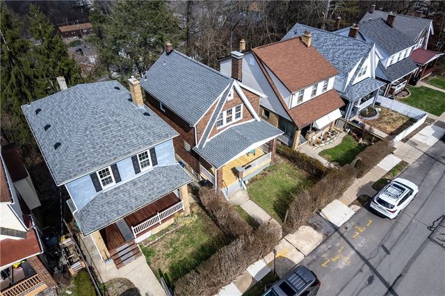 240 Ridgewood Ave, West View, PA 15229
