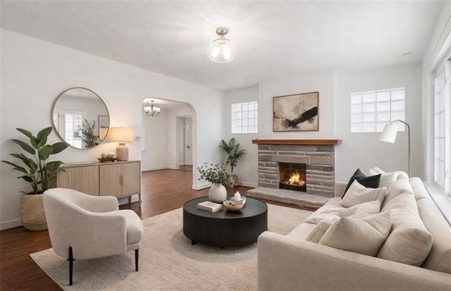 240 Ridgewood Ave, West View, PA 15229