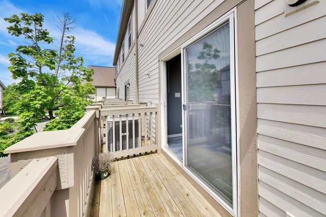 124 Rosehall Drive, Lake Zurich, IL 60047