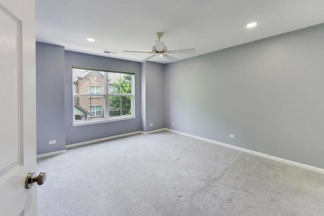 124 Rosehall Drive, Lake Zurich, IL 60047