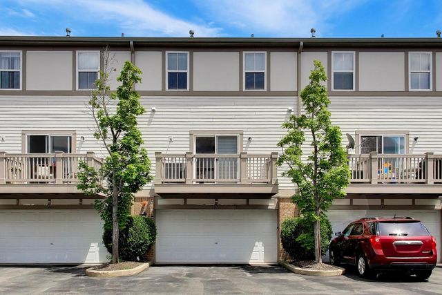 124 Rosehall Drive, Lake Zurich, IL 60047