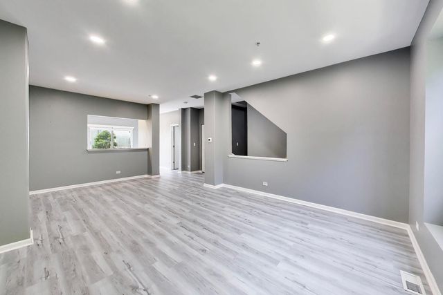 124 Rosehall Drive, Lake Zurich, IL 60047