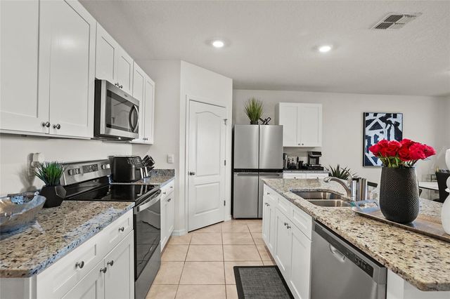 5740 GREY GRANITE WAY, Lakeland, FL 33811