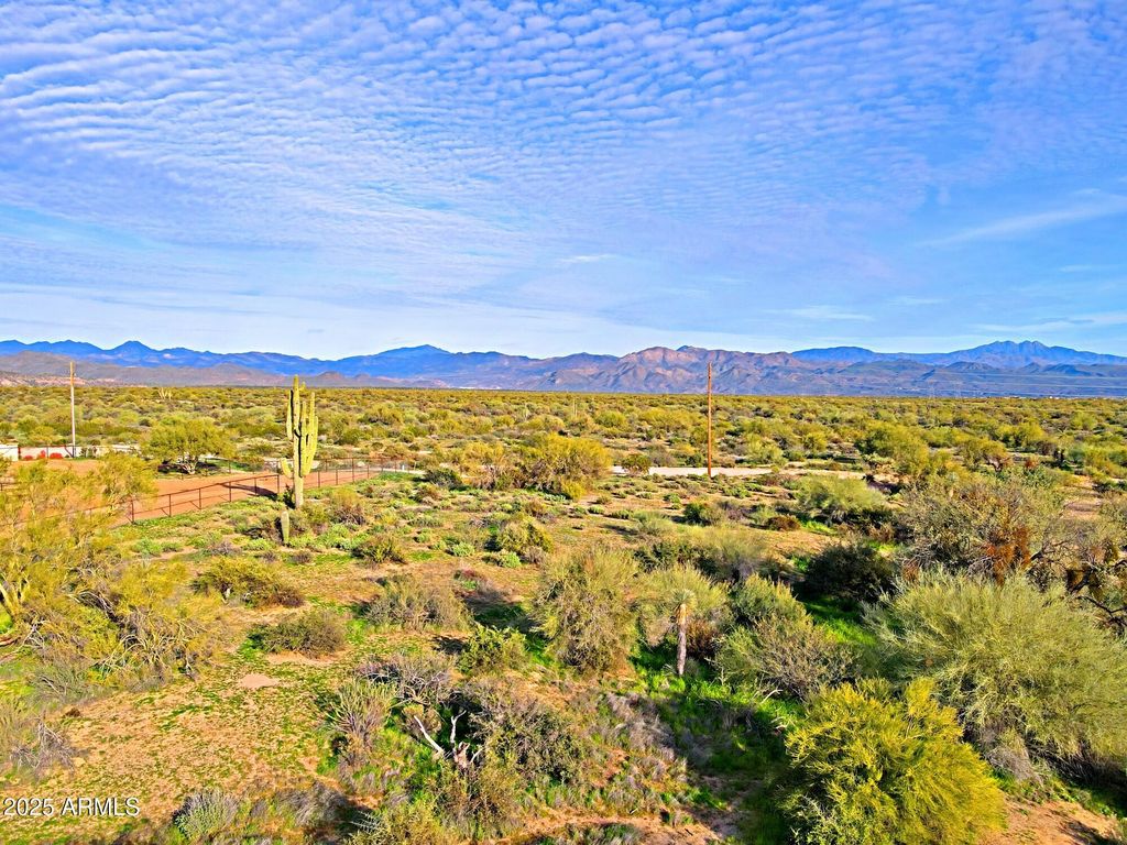 Image 18 of property listing at 1.7 acres N 144 Street 3, Scottsdale, AZ 85262