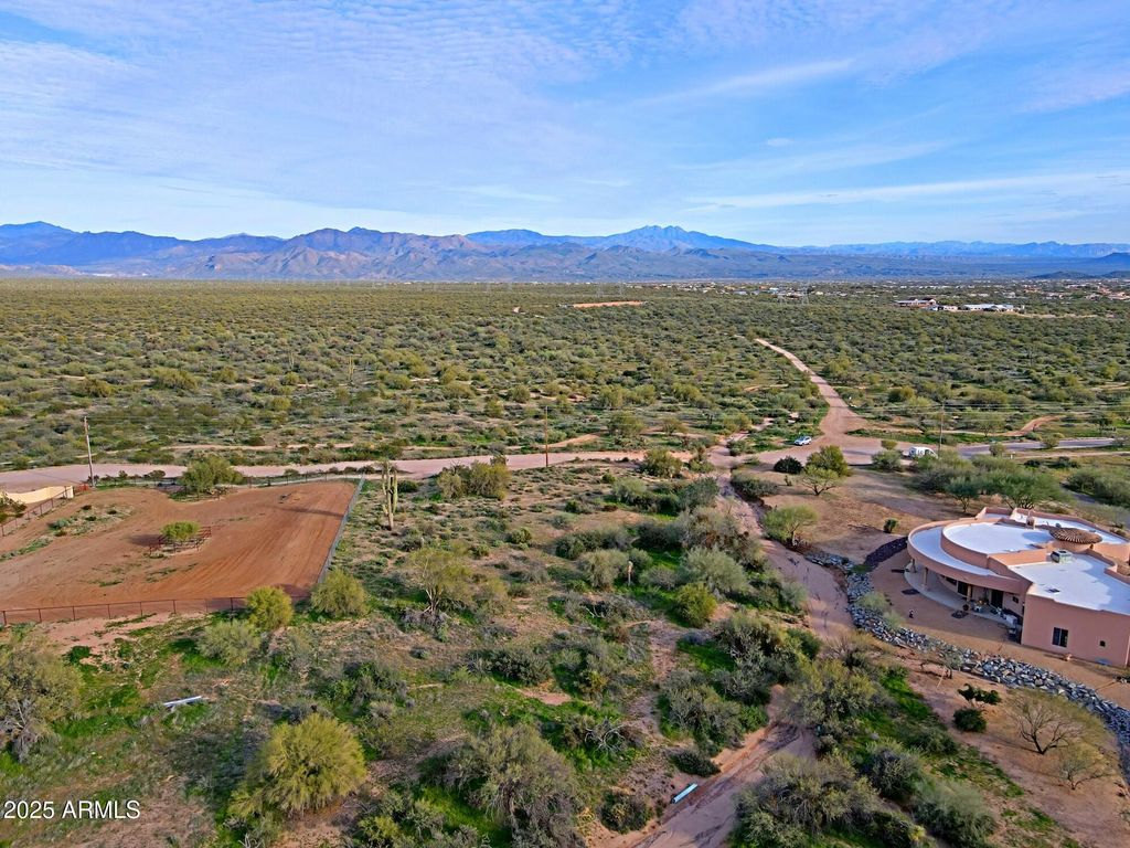 Image 9 of property listing at 1.7 acres N 144 Street 3, Scottsdale, AZ 85262