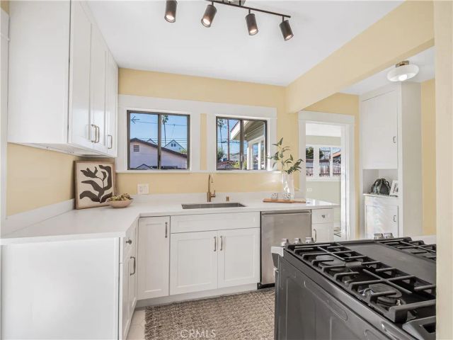 243 Ximeno Avenue, Long Beach, CA 90803