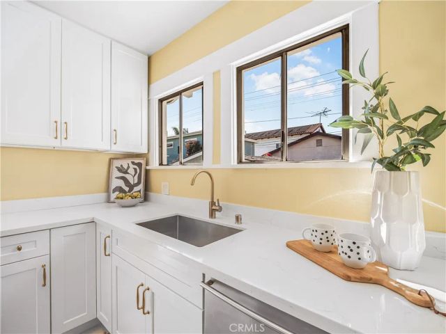 243 Ximeno Avenue, Long Beach, CA 90803