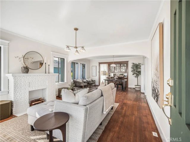 243 Ximeno Avenue, Long Beach, CA 90803