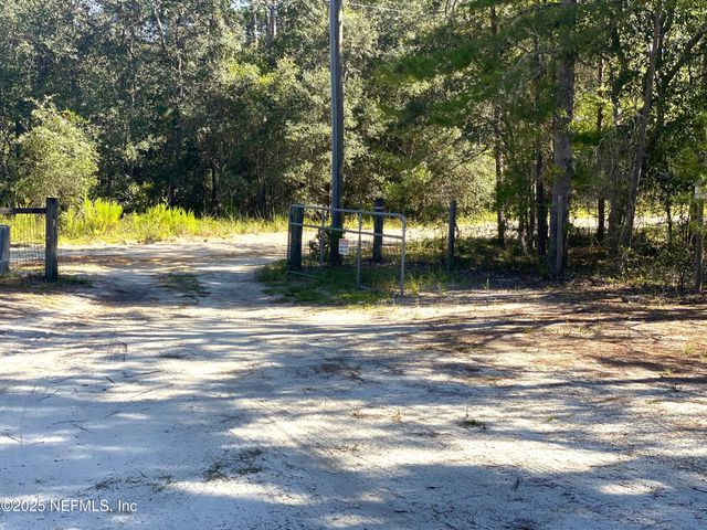 125 COCONUT Street, Pomona Park, FL 32181