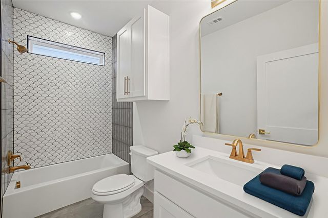 3703 Pilgrims Mews, Rowlett, TX 75088