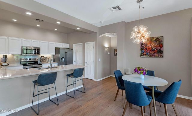 16600 N THOMPSON PEAK Parkway 2060, Scottsdale, AZ 85260