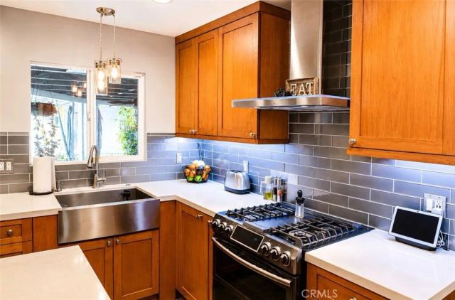 6212 Langdon Avenue, Van Nuys, CA 91411