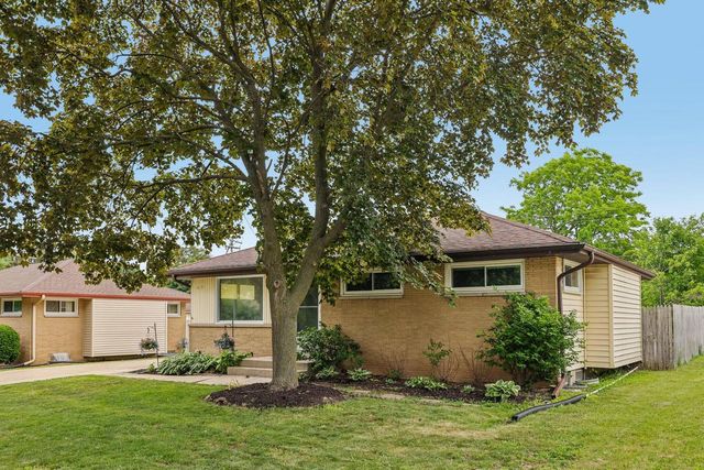 8801 W Lawn AVENUE, Milwaukee, WI 53225
