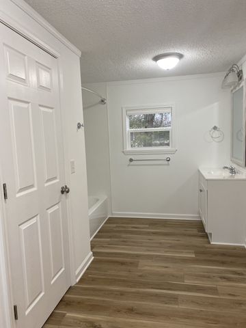 404B Dorris Rd, Portland, TN 37148