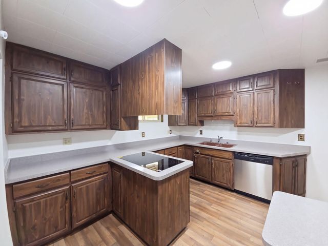 9222 Aztec Road NE, Albuquerque, NM 87111