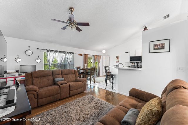 398 Taunton Road SW, Palm Bay, FL 32908