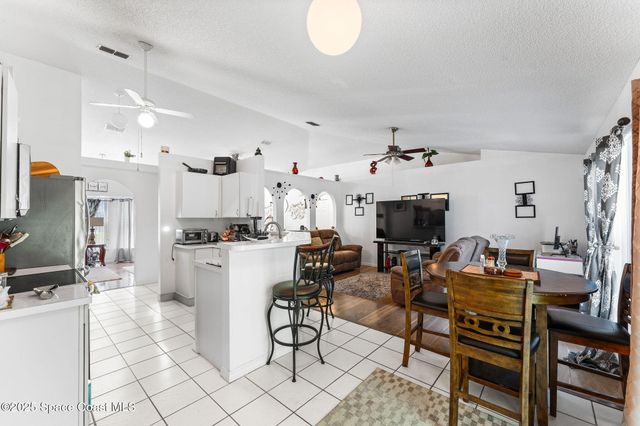 398 Taunton Road SW, Palm Bay, FL 32908